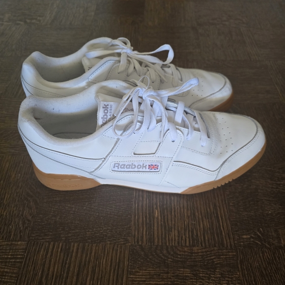 Reebok Other - Reebok White Sneakers with Gum Sole